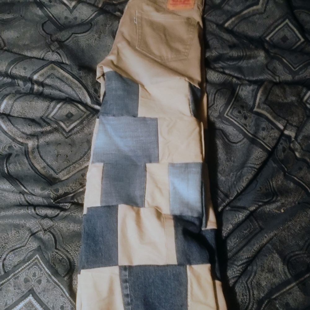 Levi's Beige Pants With Patchwork Design - image 4